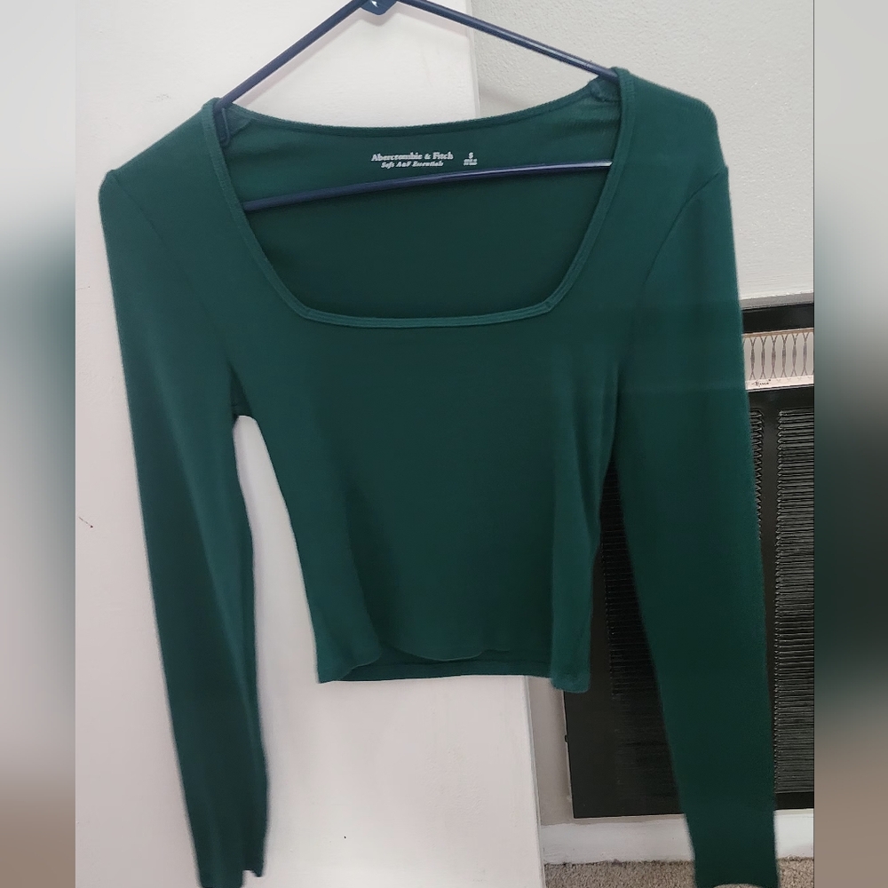 Abercrombie & Fitch Green Fitted Longsleeve